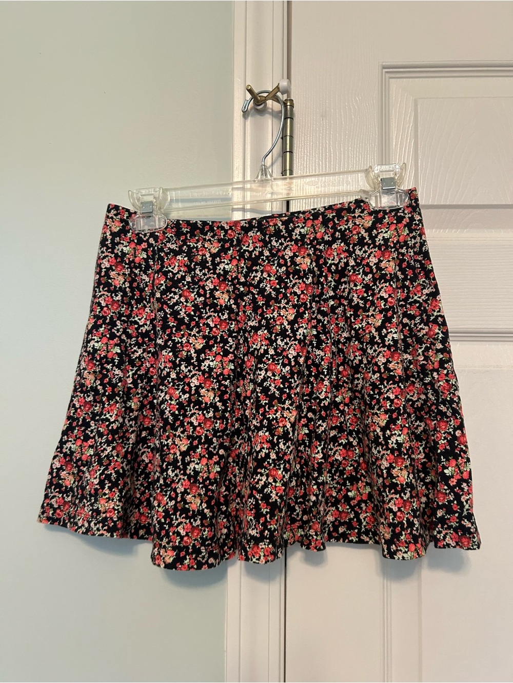 Vintage Forever 21 Floral A-Line Mini Skirt - Black with Pink Floral